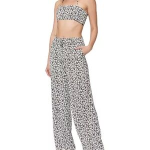 Sofia Richie X Bar III black and white flower pattern